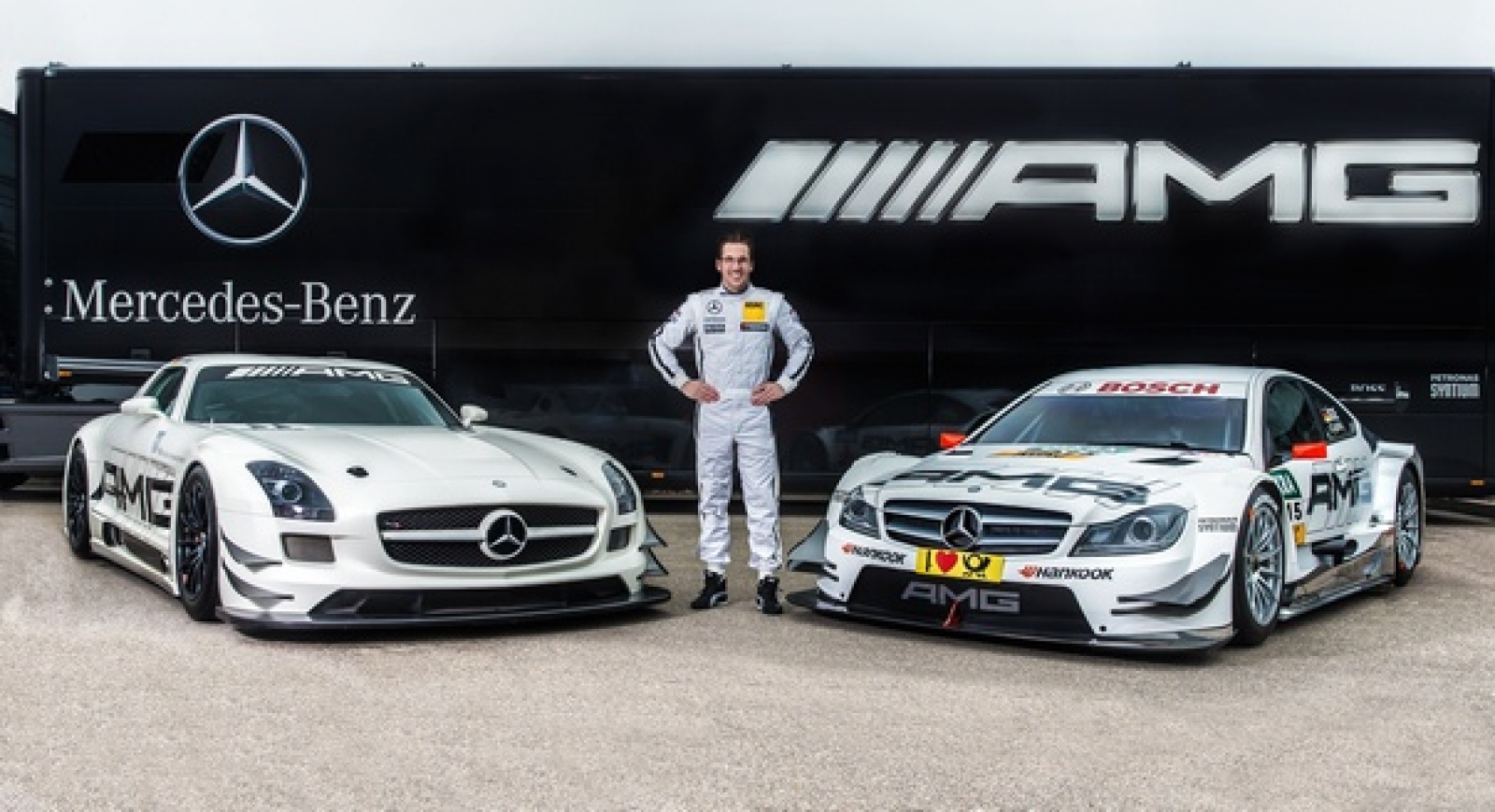 Mercedes Weekly: Конкурс