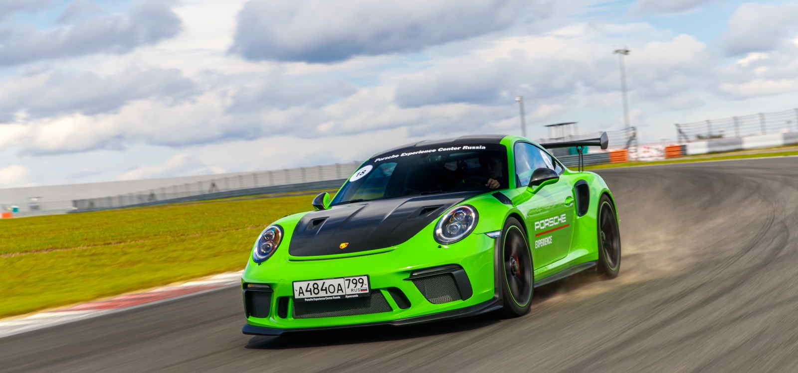 Центр вождения Porsche возобновляет программы