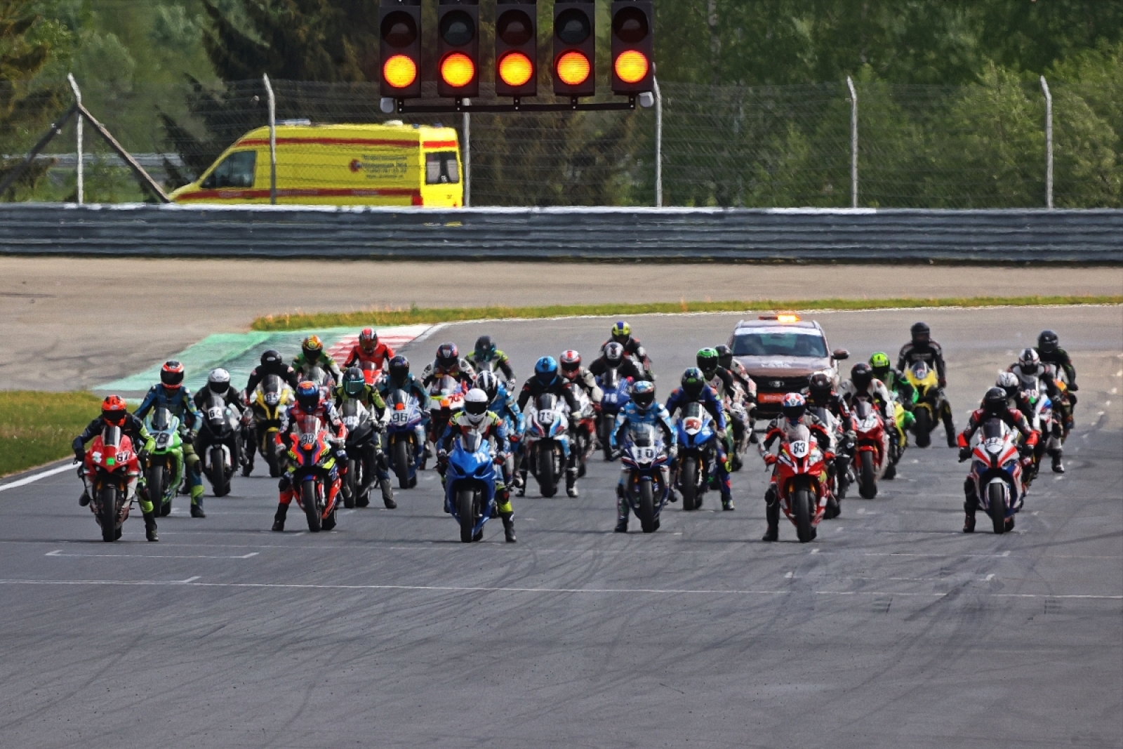 Новый сезон TrackRaceDays стартовал на Moscow Raceway